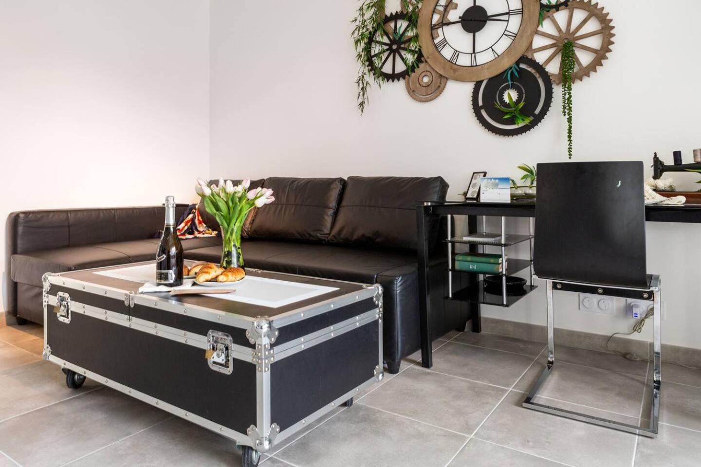 Paris I 77m Cosy I Proche Metro 11 - Possibility Of Direct Reservation With No Taxe By Asking A Question At Establishment Apartment