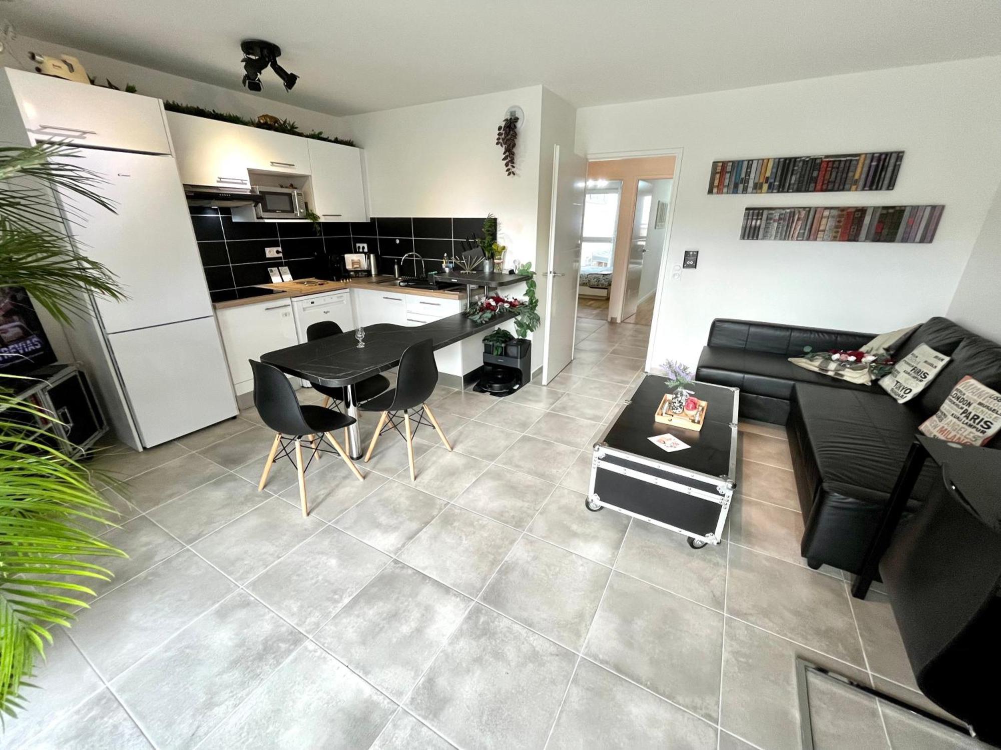 Apartment Paris I 77m Cosy I Proche Metro 11 - Possibility Of Direct Reservation With No Taxe By Asking A Question At Establishment Bagnolet